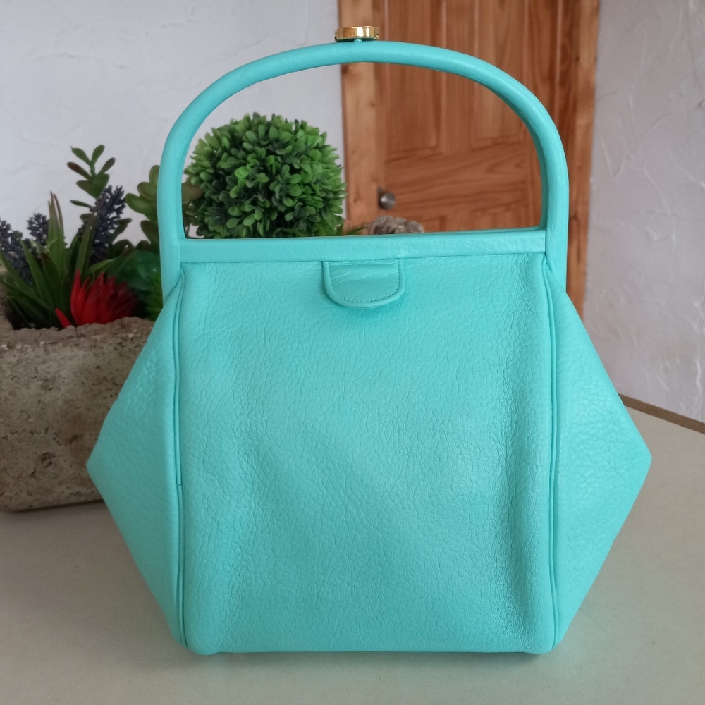 Lou Taylor 1970's, Vintage Frame Style, Top Clip Bag